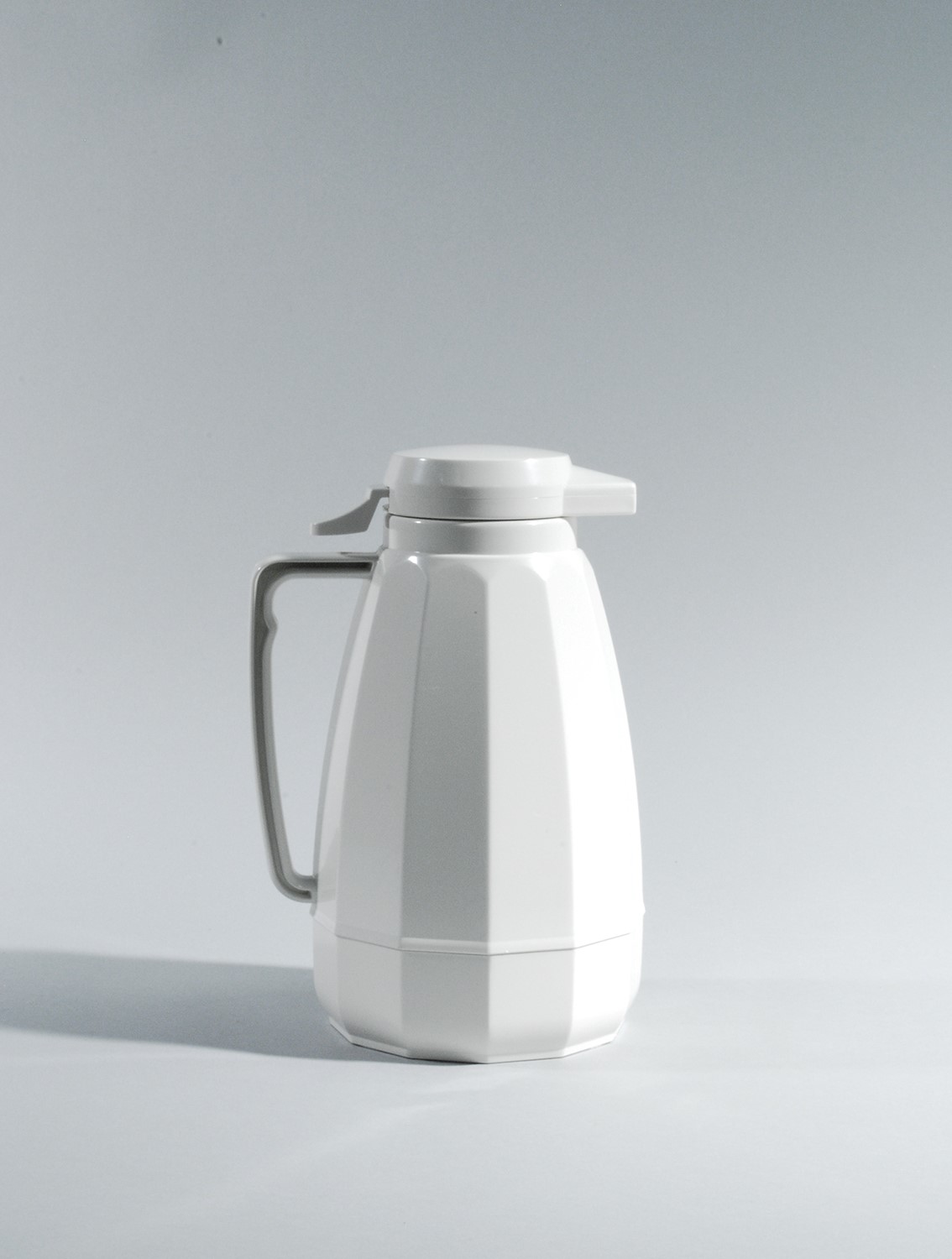 https://wcep.com/wp-content/uploads/2017/08/Coffee-Carafe-White_featured.jpg