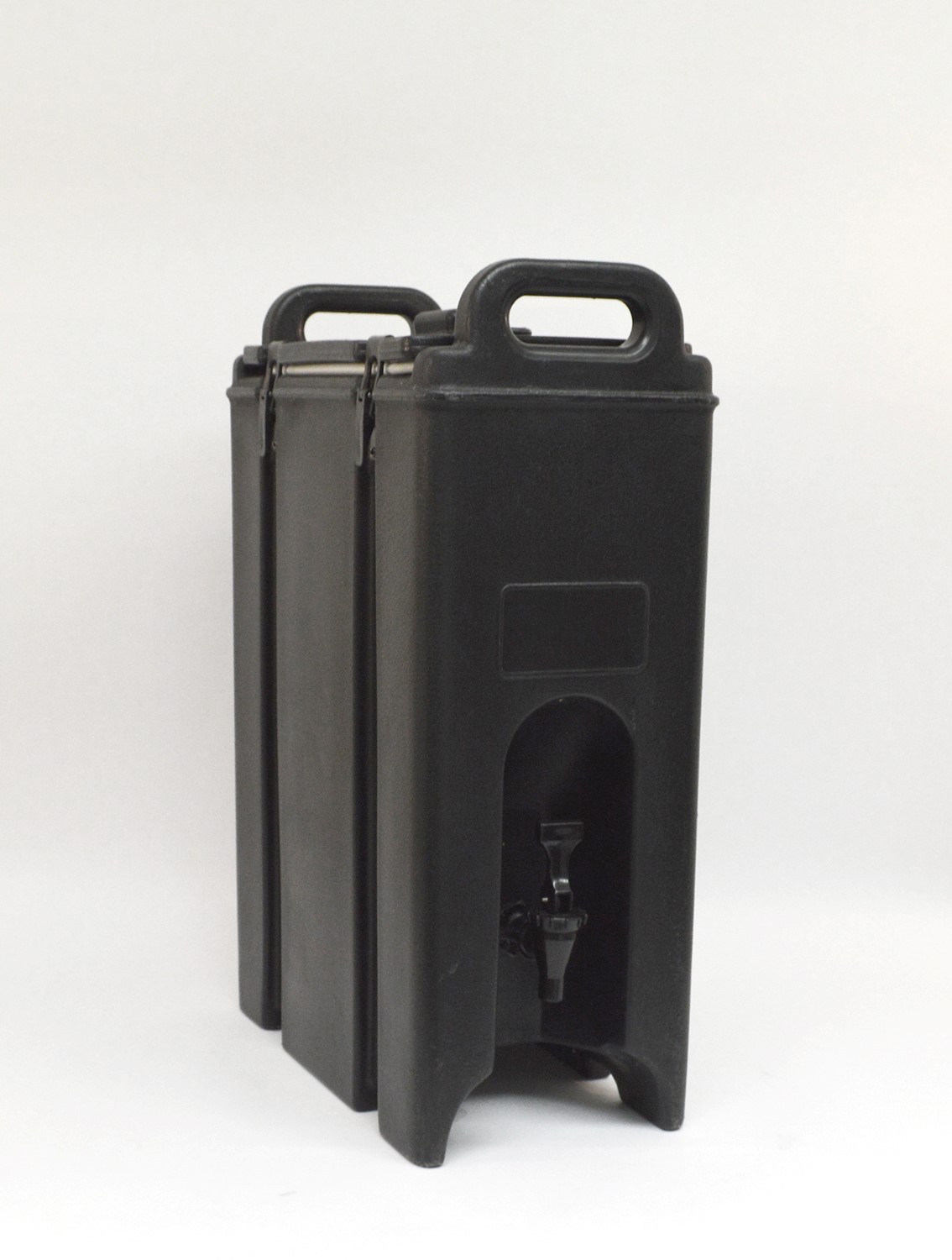 Cambro 5 Gallon Insulated Beverage Dispenser